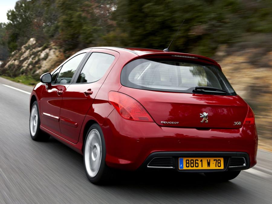  Peugeot 308 GT THP 175 5-Door 2009 года  (фото 8 из 11)